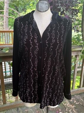Disney Store Vintage Black Embroidered Mickey Velvet Top Women’s Size Large